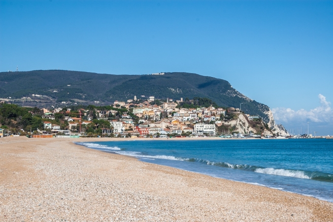 MARCHE: Beach, Truffle & Castles 